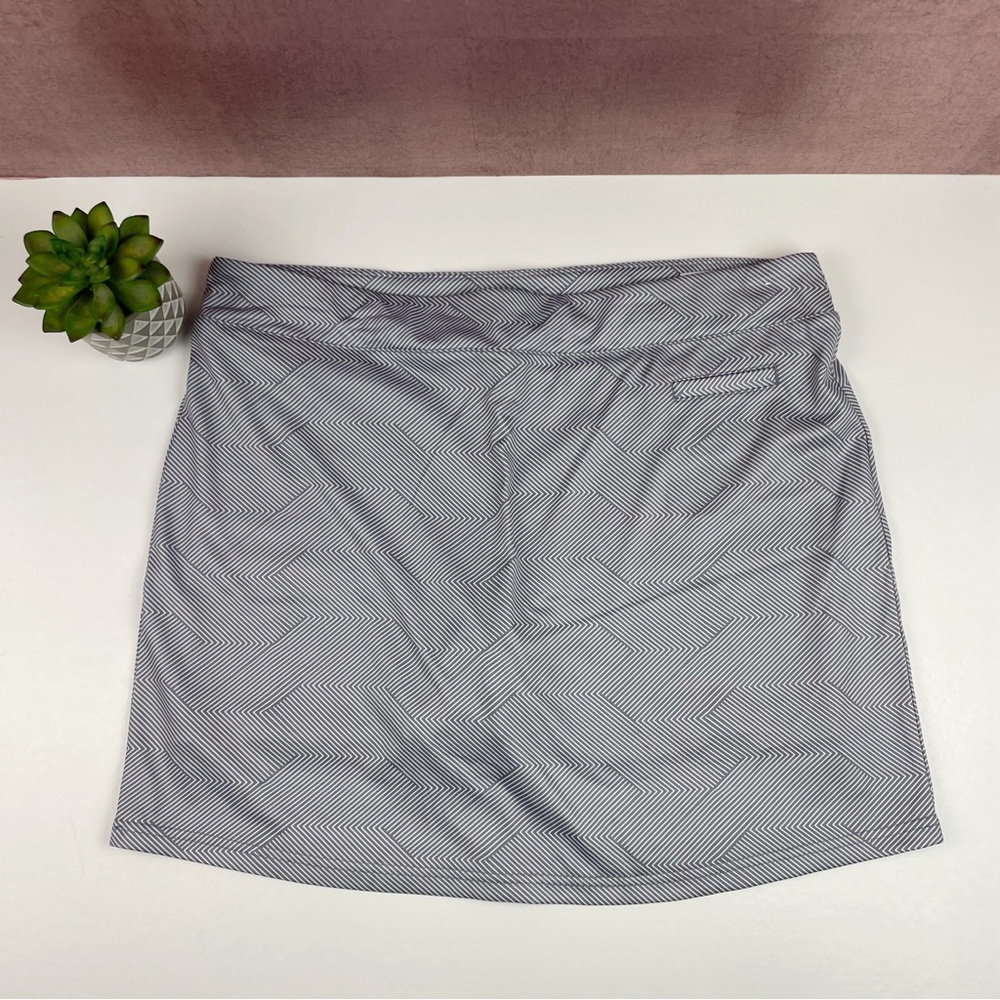 Pebble Beach Gray White Chevron Stripe Skort Skirt Built In Shorts Women Large
